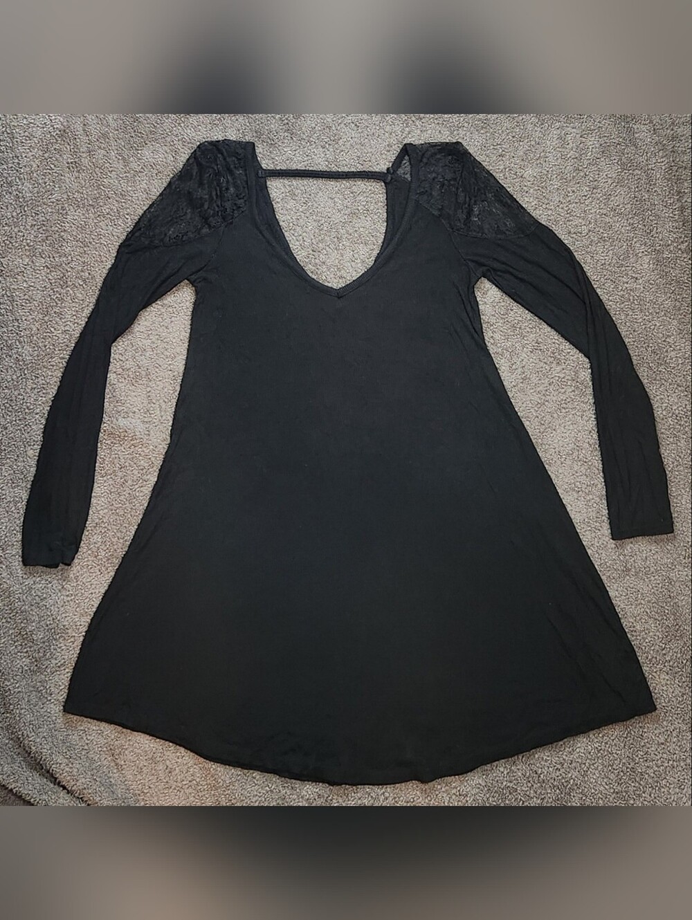 Black American Eagle Outfitters Long Sleeve Dress Lace Shoulders V-Neck Viscose
